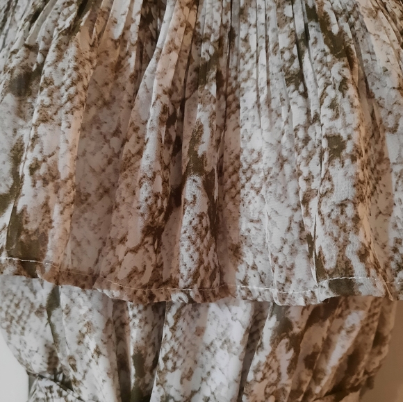 Woman's Snakeskin Print Strapless Romper - Size:M - Like New - Boutique Brand - Picture 3 of 13